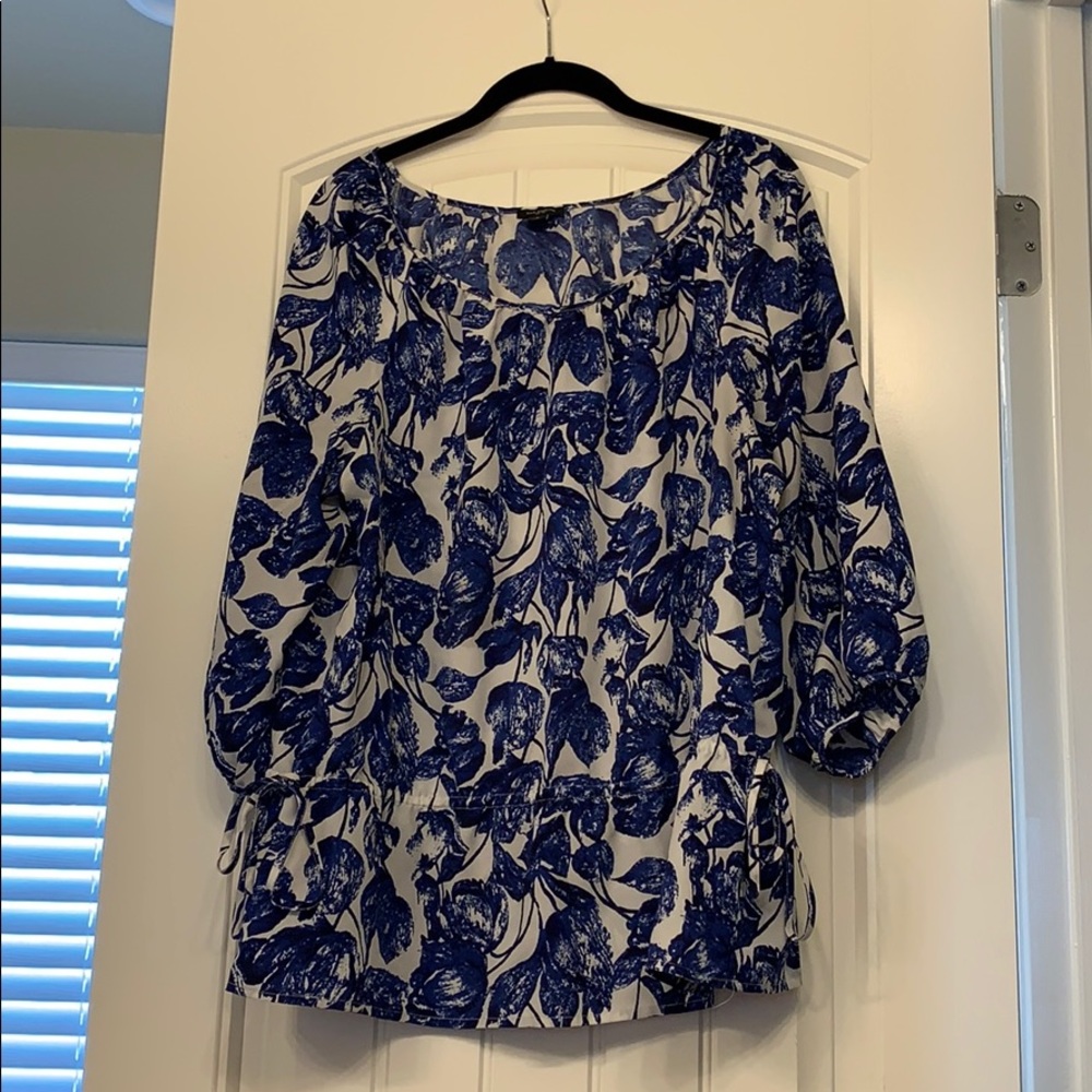 Ann Taylor 3/4 Length Blue Floral Blouse